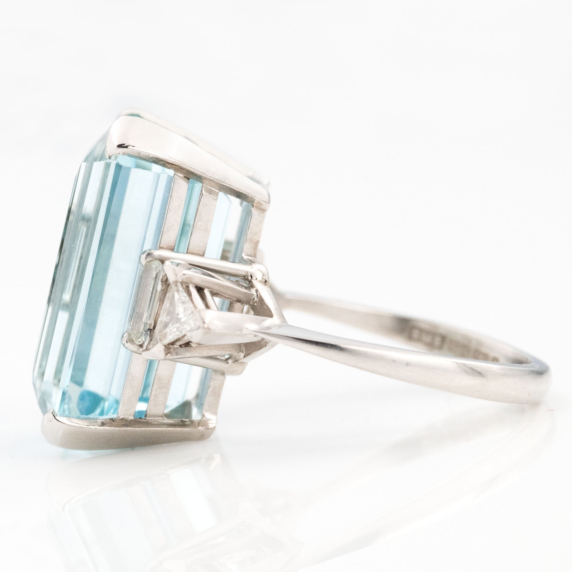 Vintage 18ct White Gold 21 Carat Aquamarine and Diamond Ring - Friar House