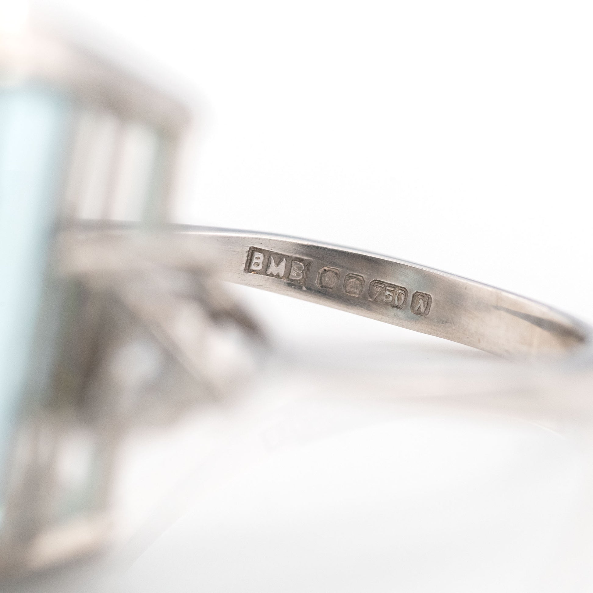 Vintage 18ct White Gold 21 Carat Aquamarine and Diamond Ring - Friar House