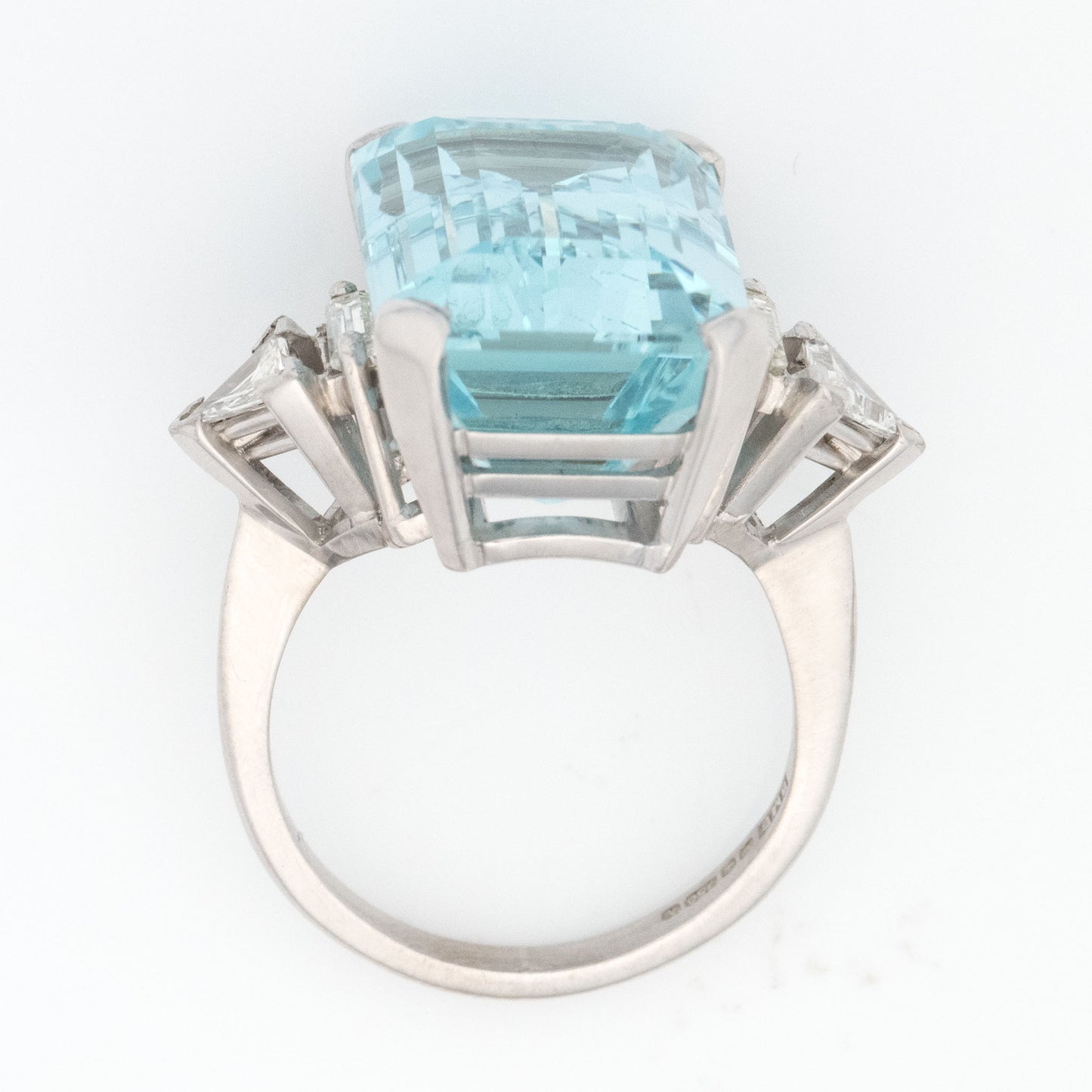 Vintage 18ct White Gold 21 Carat Aquamarine and Diamond Ring - Friar House