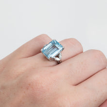 Vintage 18ct White Gold 7.5 carat Aquamarine and Diamond Ring - Friar House