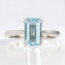 Vintage 18ct White Gold Aquamarine  Ring - Friar House