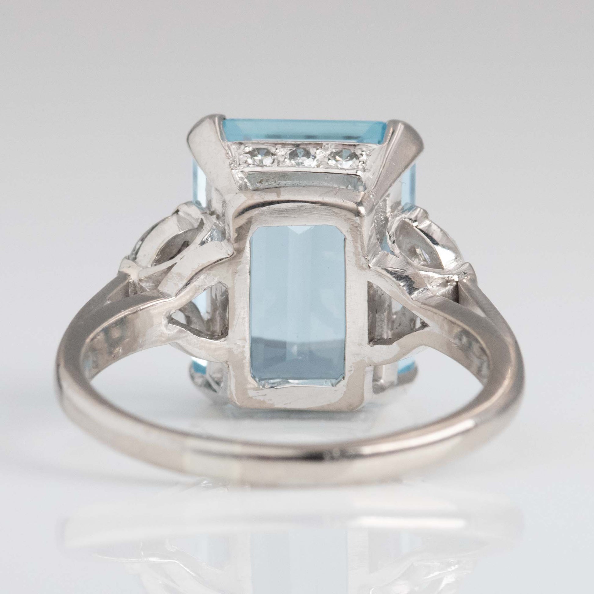 Vintage 18ct White Gold Aquamarine and Diamond Ring - Friar House