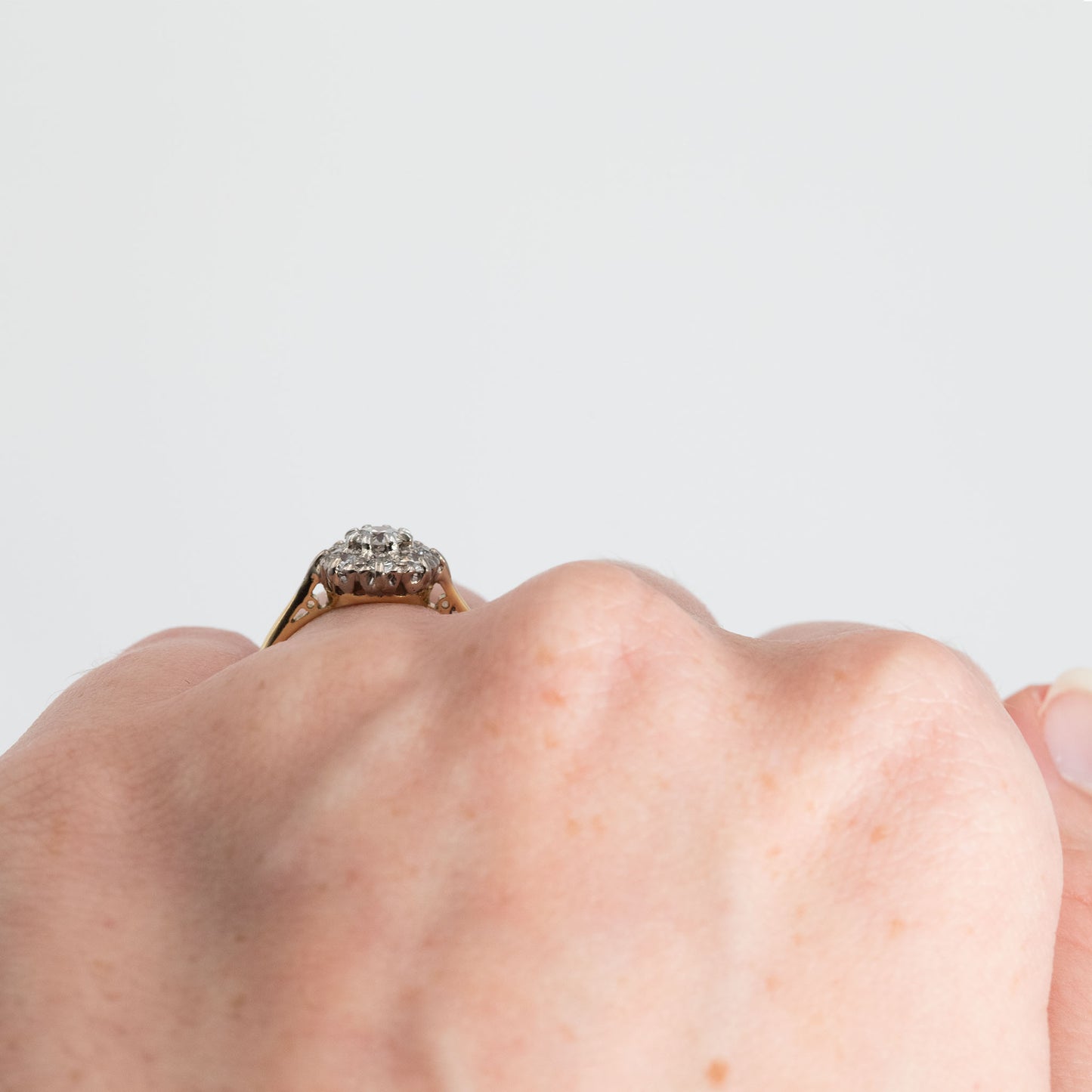 Vintage 18ct Yellow Gold Diamond Cluster Ring - Friar House