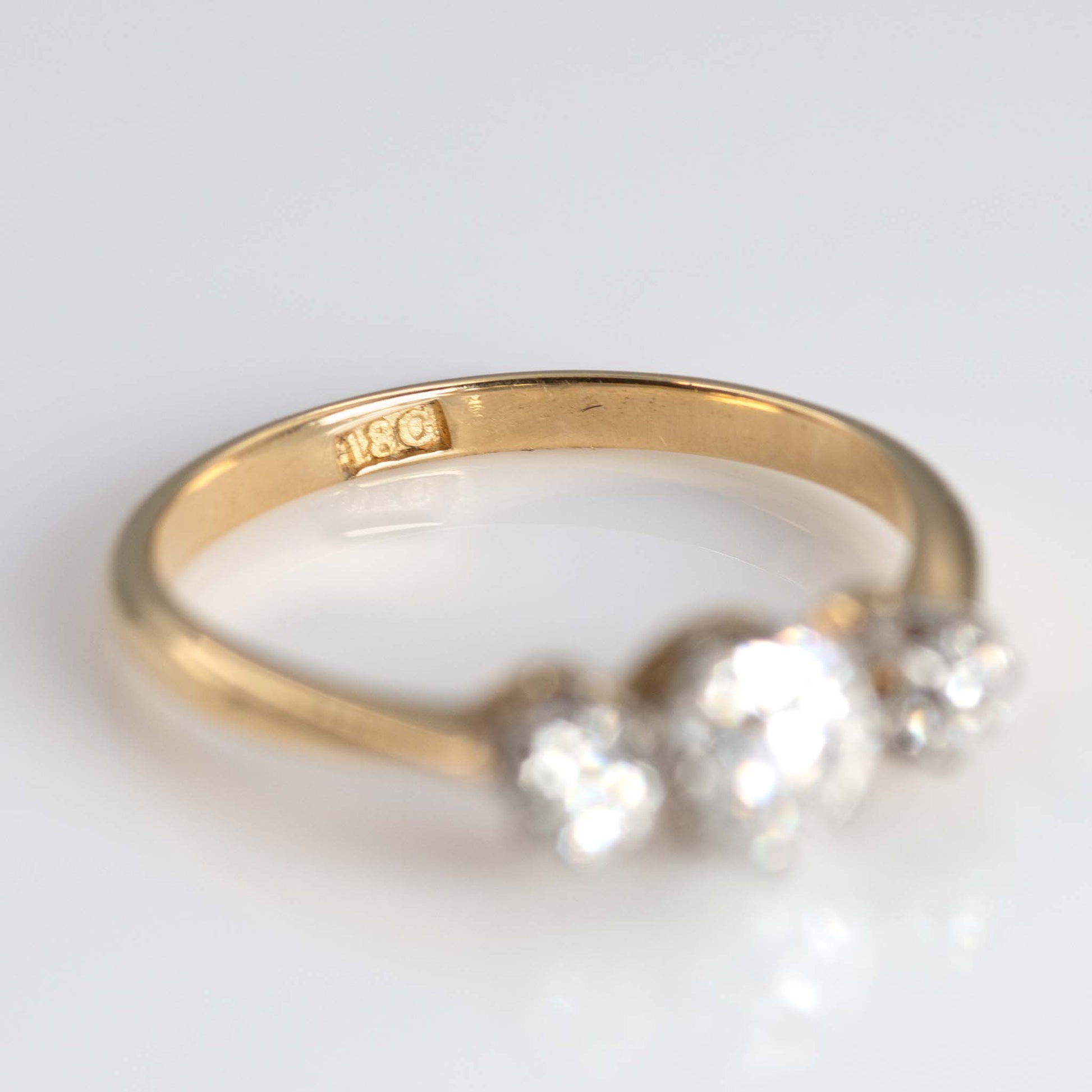 Vintage 18ct Yellow Gold Diamond Three Stone Ring - Friar House