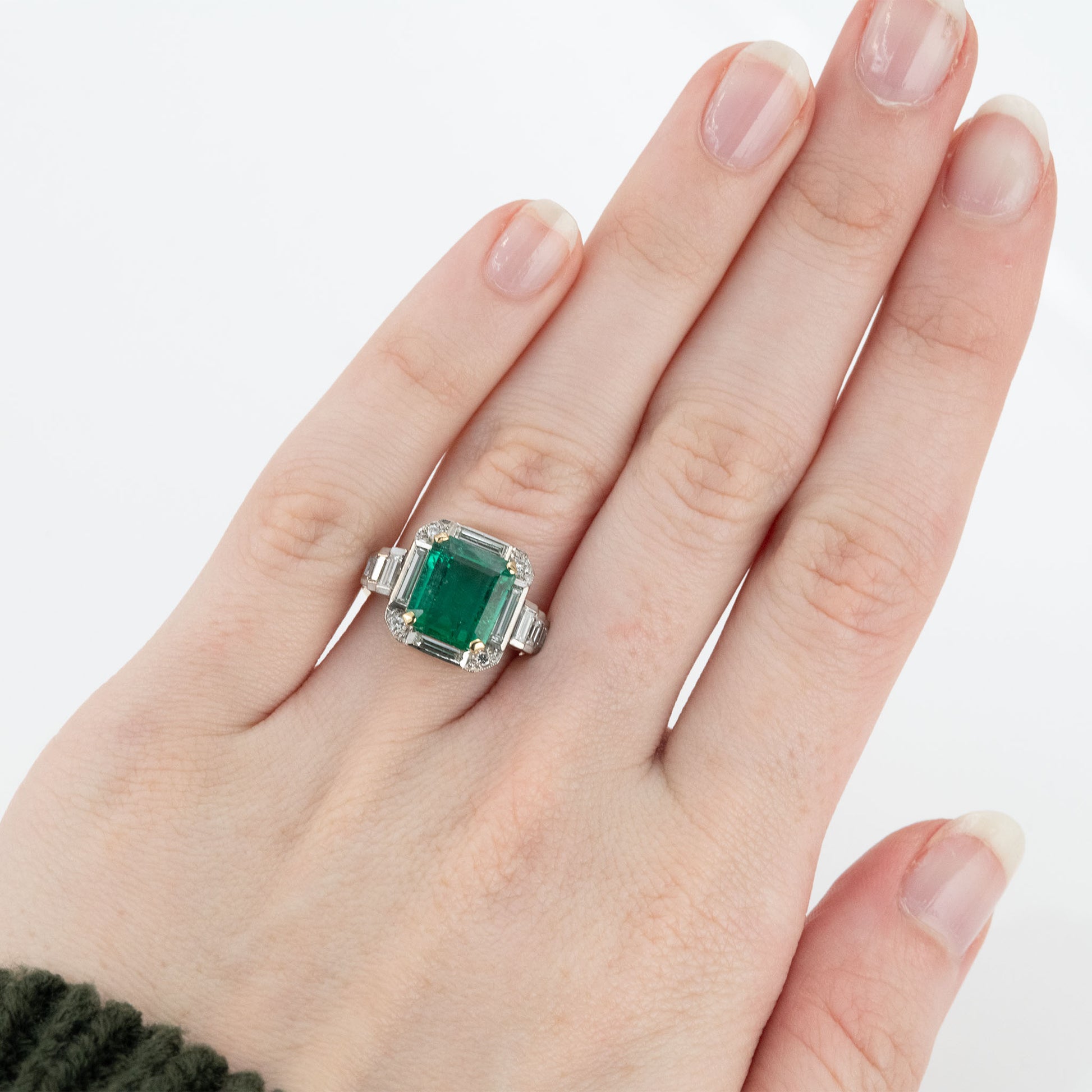 Vintage 18ct Yellow Gold Emerald Cluster Ring - Friar House