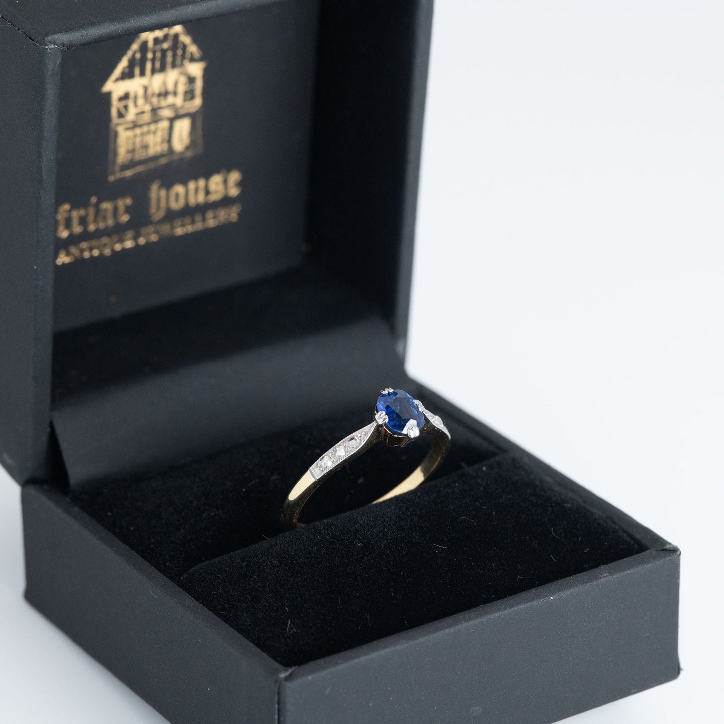 Vintage 18ct Yellow Gold Sapphire Ring - Friar House