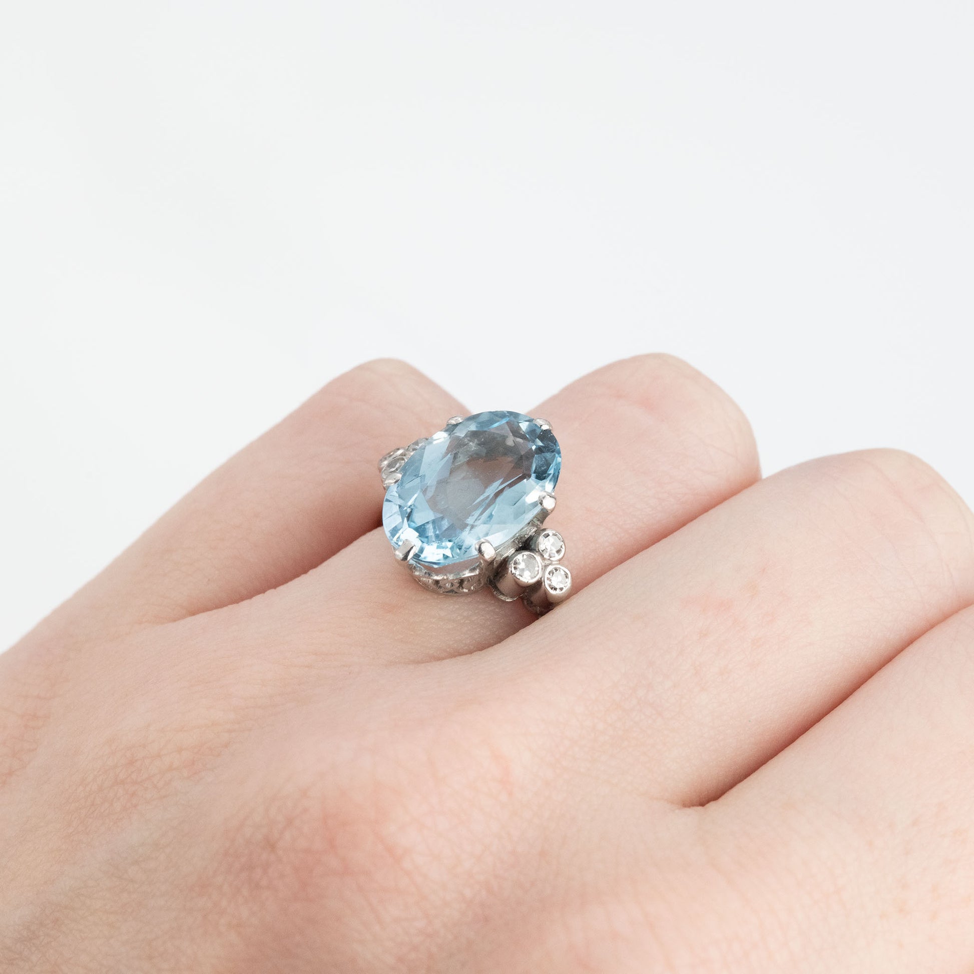 Vintage Platinum 6 Carat Aquamarine Ring - Friar House Antique Jewellery