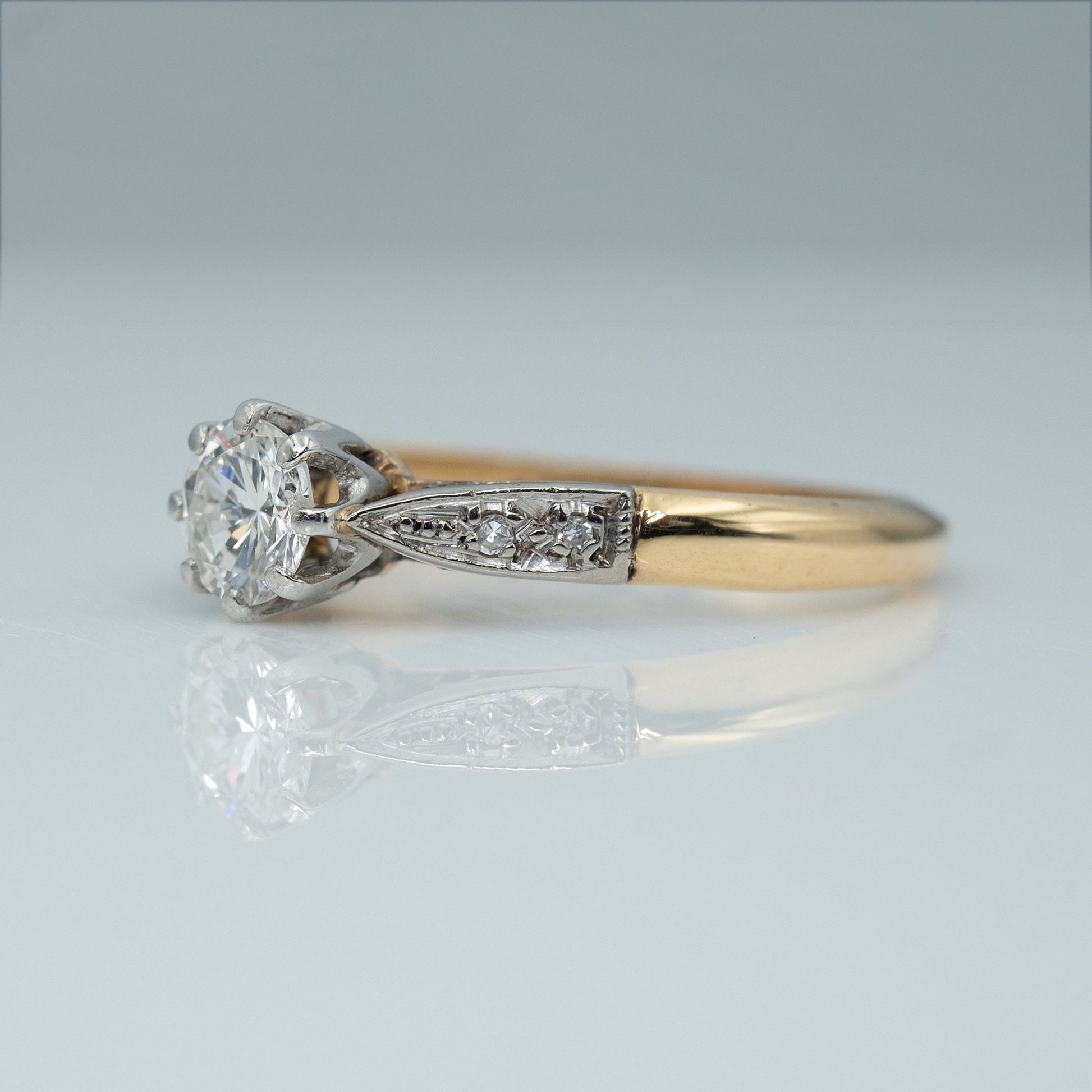 An Elegant Art Deco 18 Carat Yellow Gold Diamond Solitaire Ring - Friar House