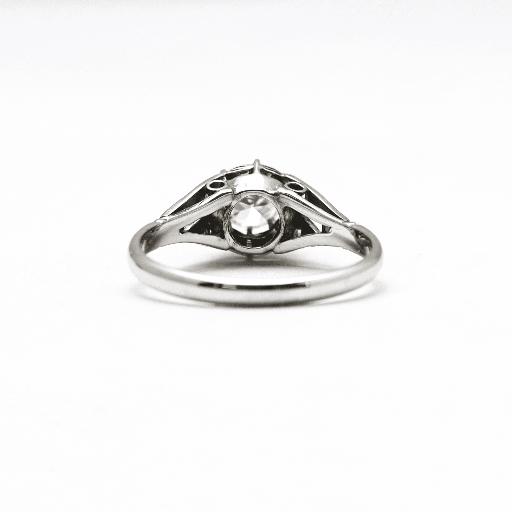 Art Deco 18ct White Gold Diamond Solitaire Ring - Friar House