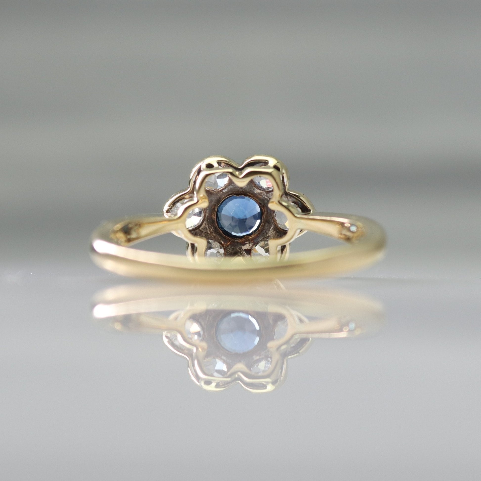 Art Deco 18ct Yellow Gold Diamond and Sapphire Daisy Cluster Ring - Friar House