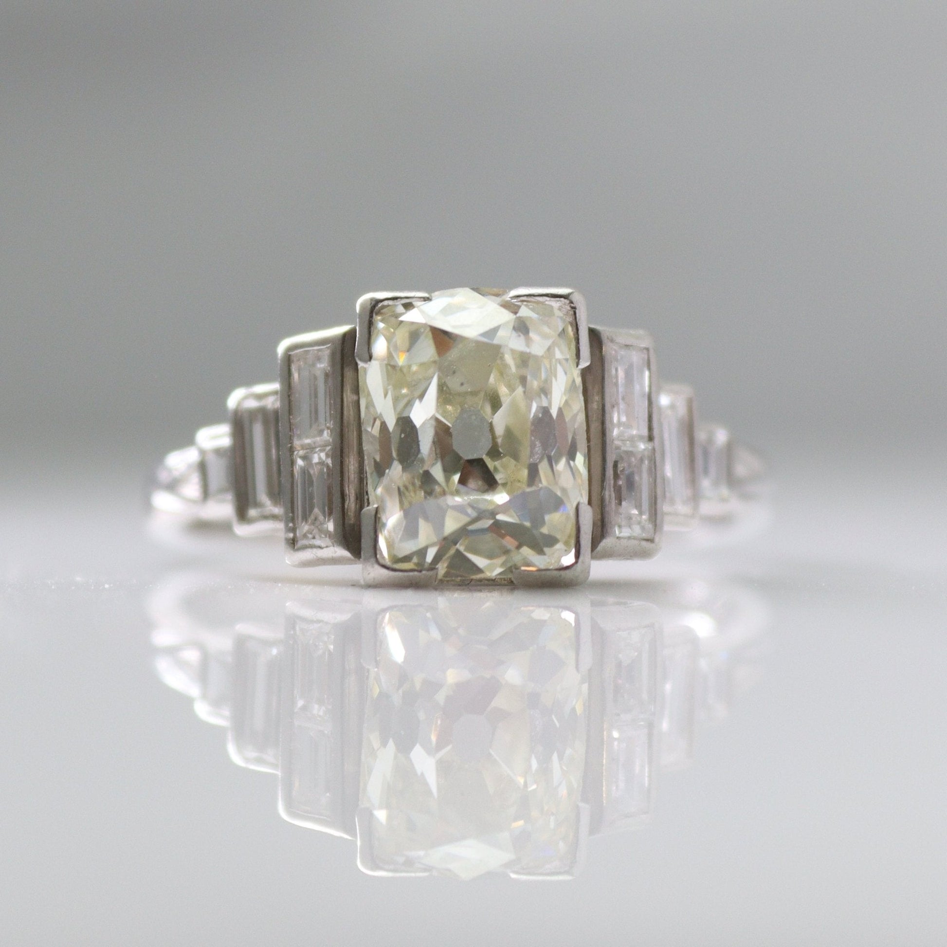 Art Deco Platinum 1.75 Carat Diamond Solitaire Ring - Friar House