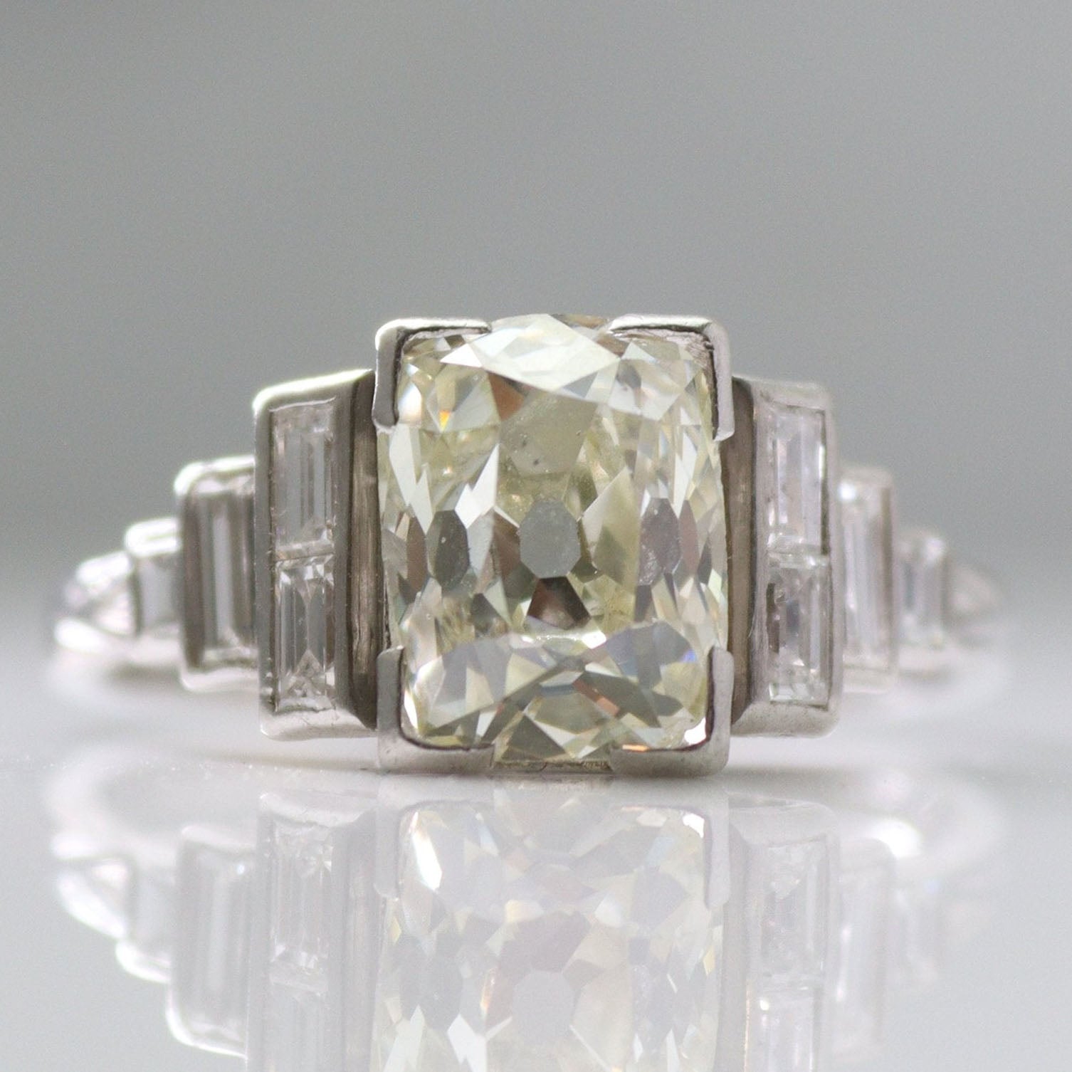 Art Deco Platinum 1.75 Carat Diamond Solitaire Ring - Friar House