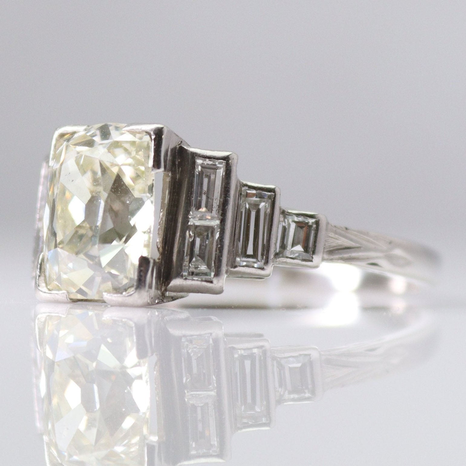 Art Deco Platinum 1.75 Carat Diamond Solitaire Ring - Friar House