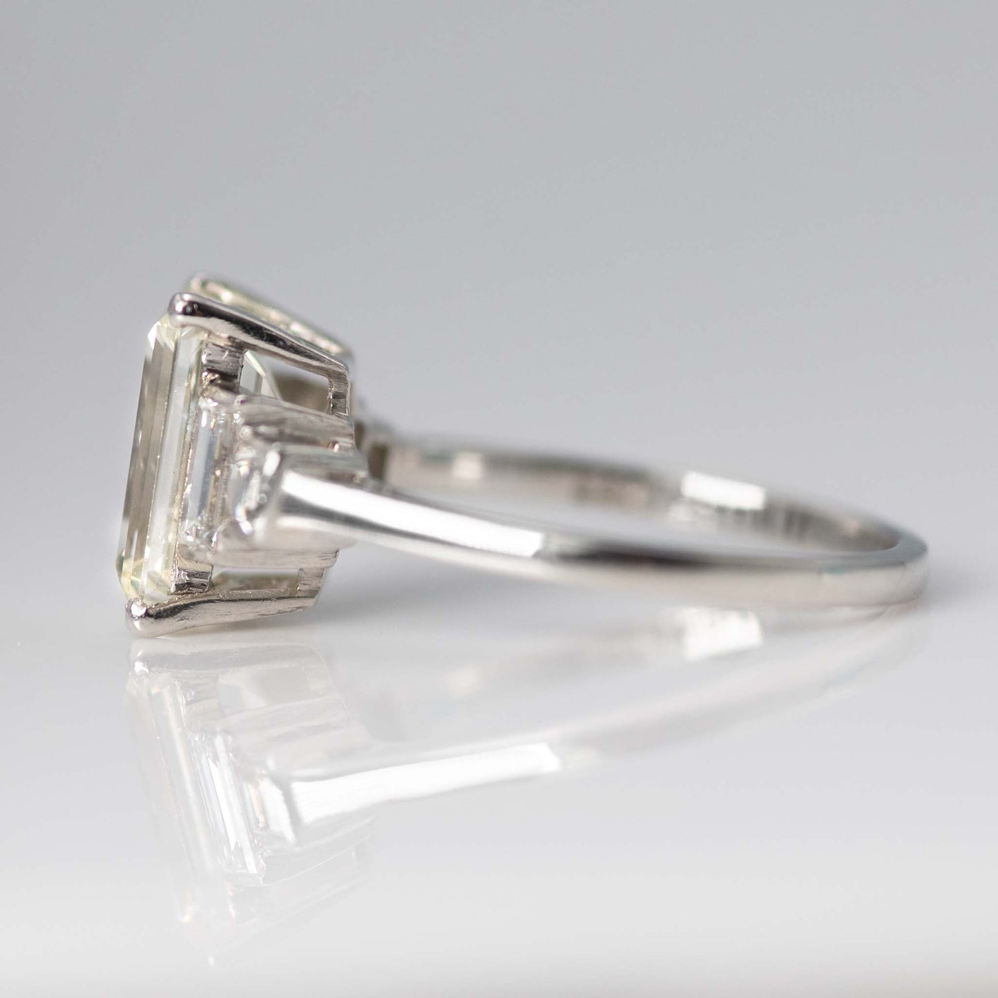 Art Deco Platinum 2.60 carat Diamond Solitaire Ring - Friar House
