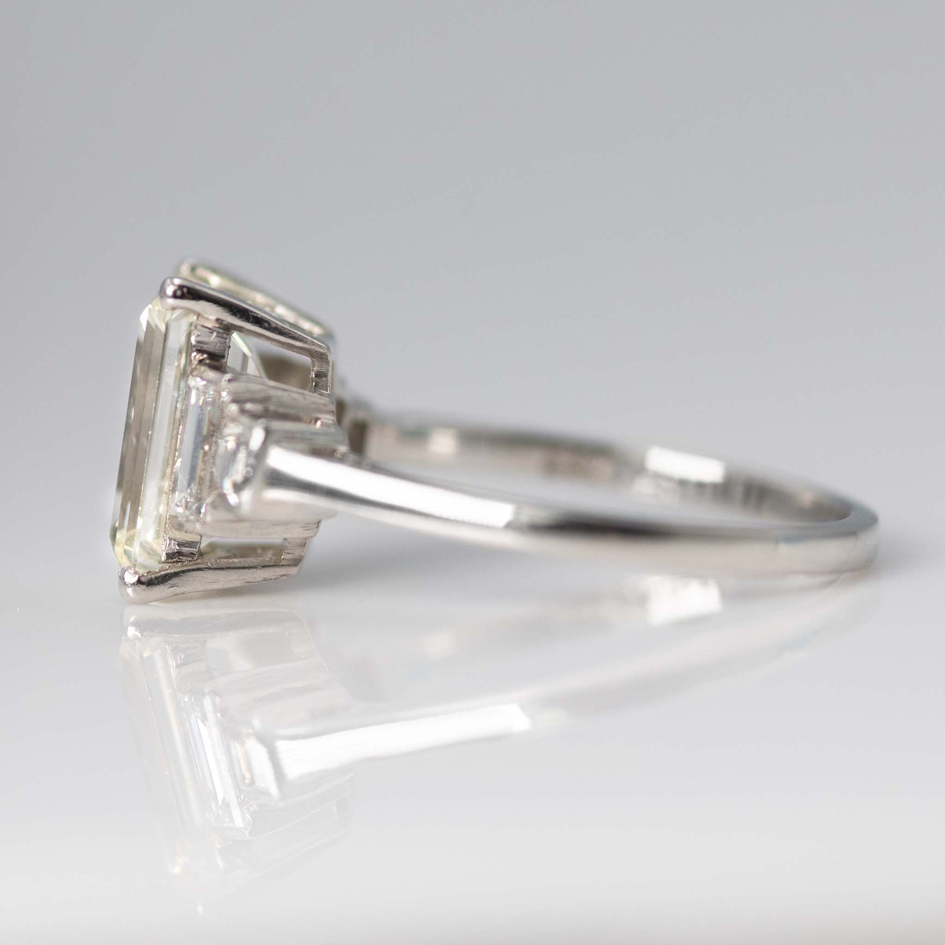 Art Deco Platinum 2.60 carat Diamond Solitaire Ring - Friar House