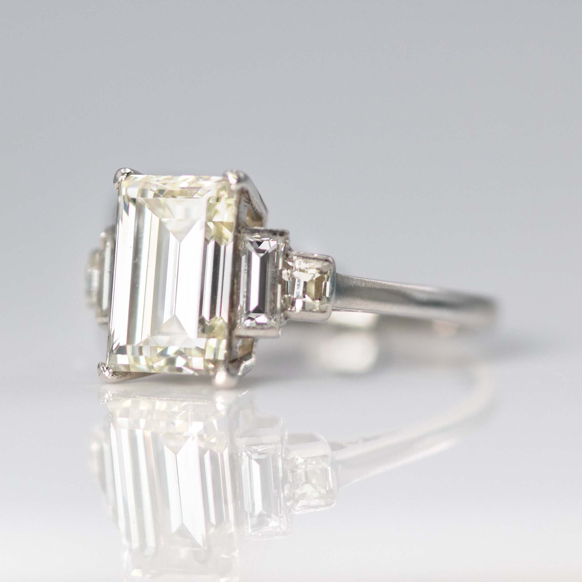 Art Deco Platinum 2.60 carat Diamond Solitaire Ring - Friar House