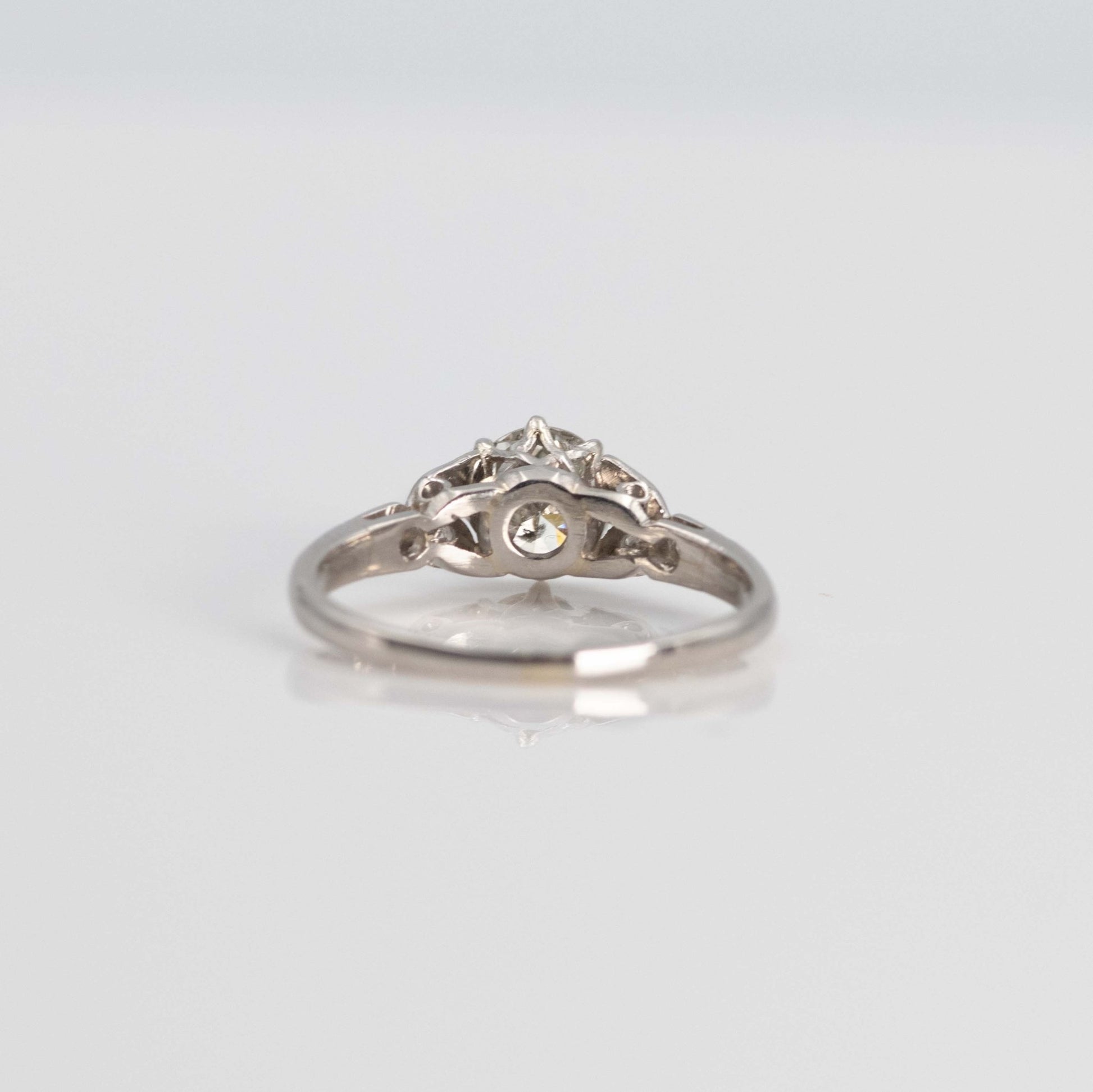 Beautiful Art Deco Platinum Diamond Solitaire Ring - Friar House