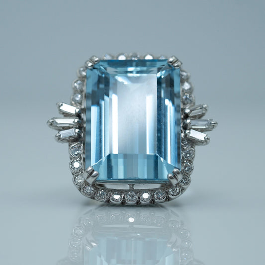 Contemporary 18ct White Gold 16 Carat Aquamarine and Diamond Ring - Friar House