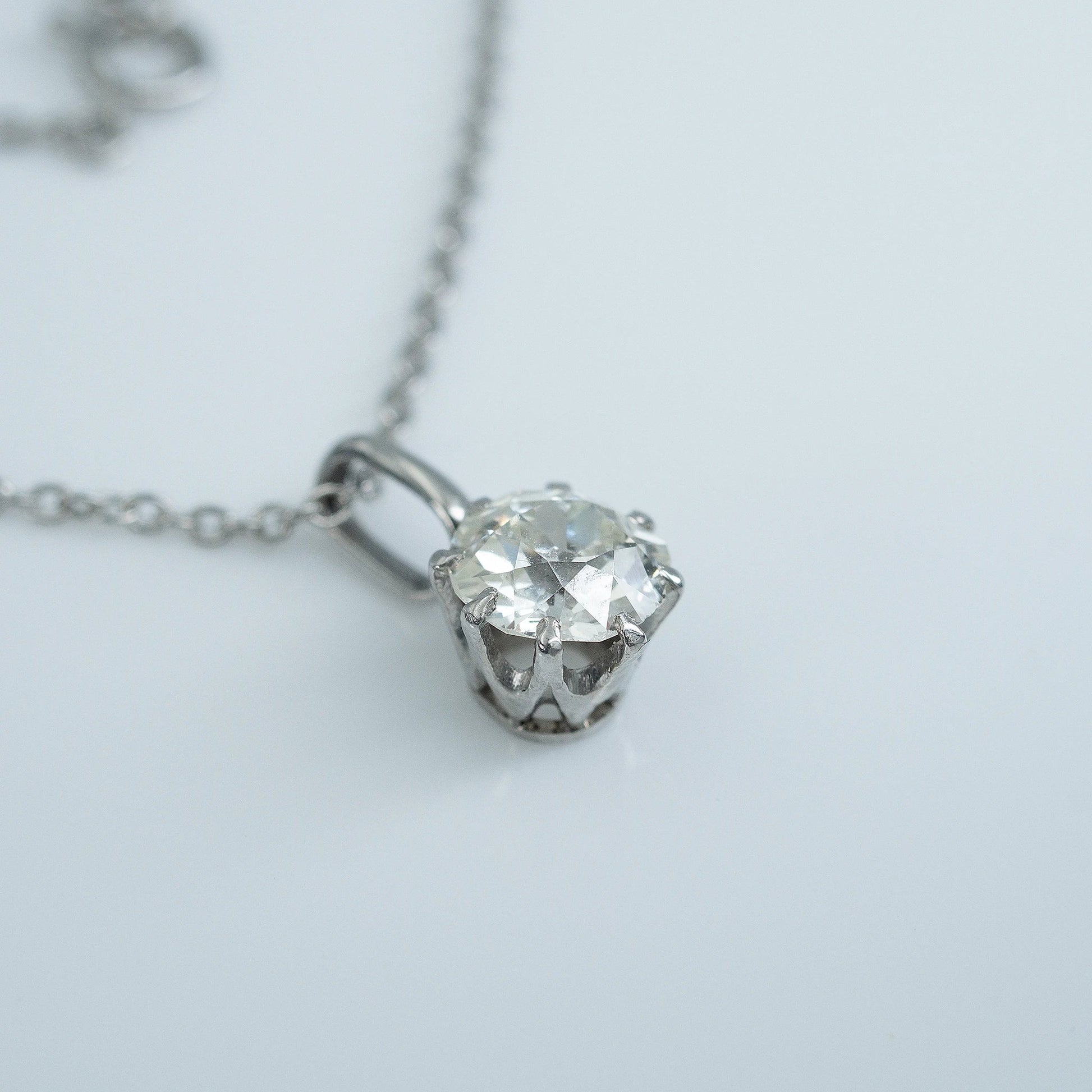 Contemporary 18ct White Gold Diamond Pendant - Friar House