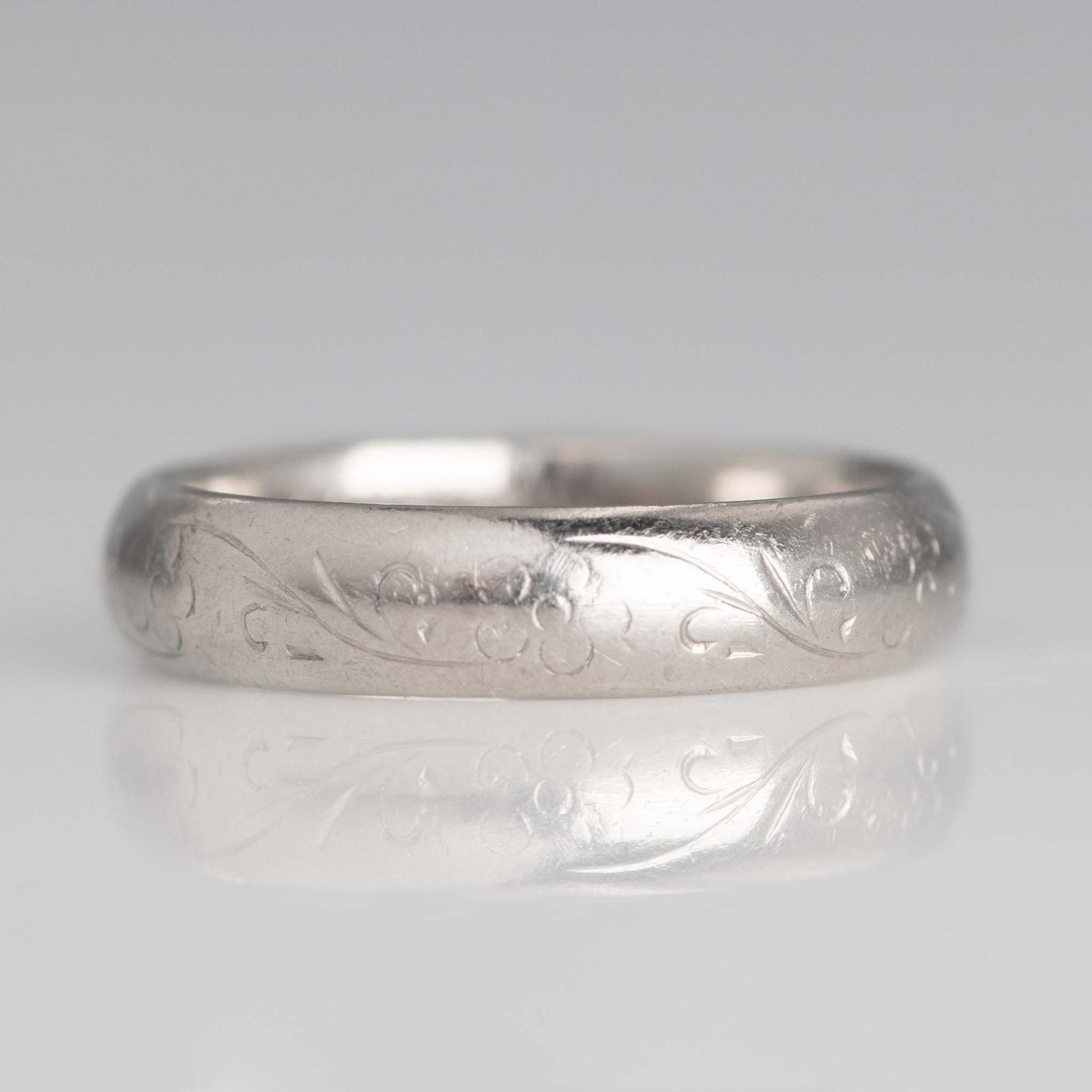 Contemporary Platinum Wedding Band Hallmarked Birmingham 1985 - Friar House