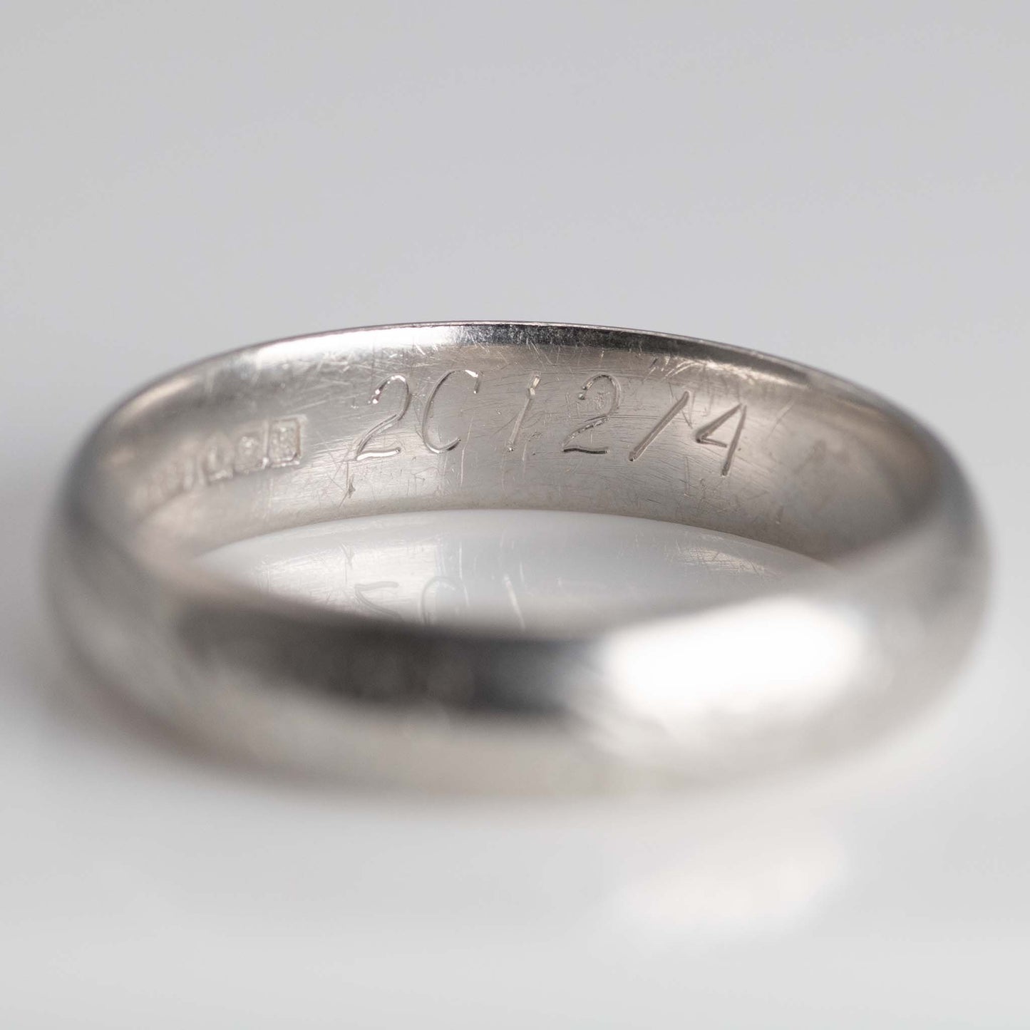 Contemporary Platinum Wedding Band Hallmarked Birmingham 1985 - Friar House