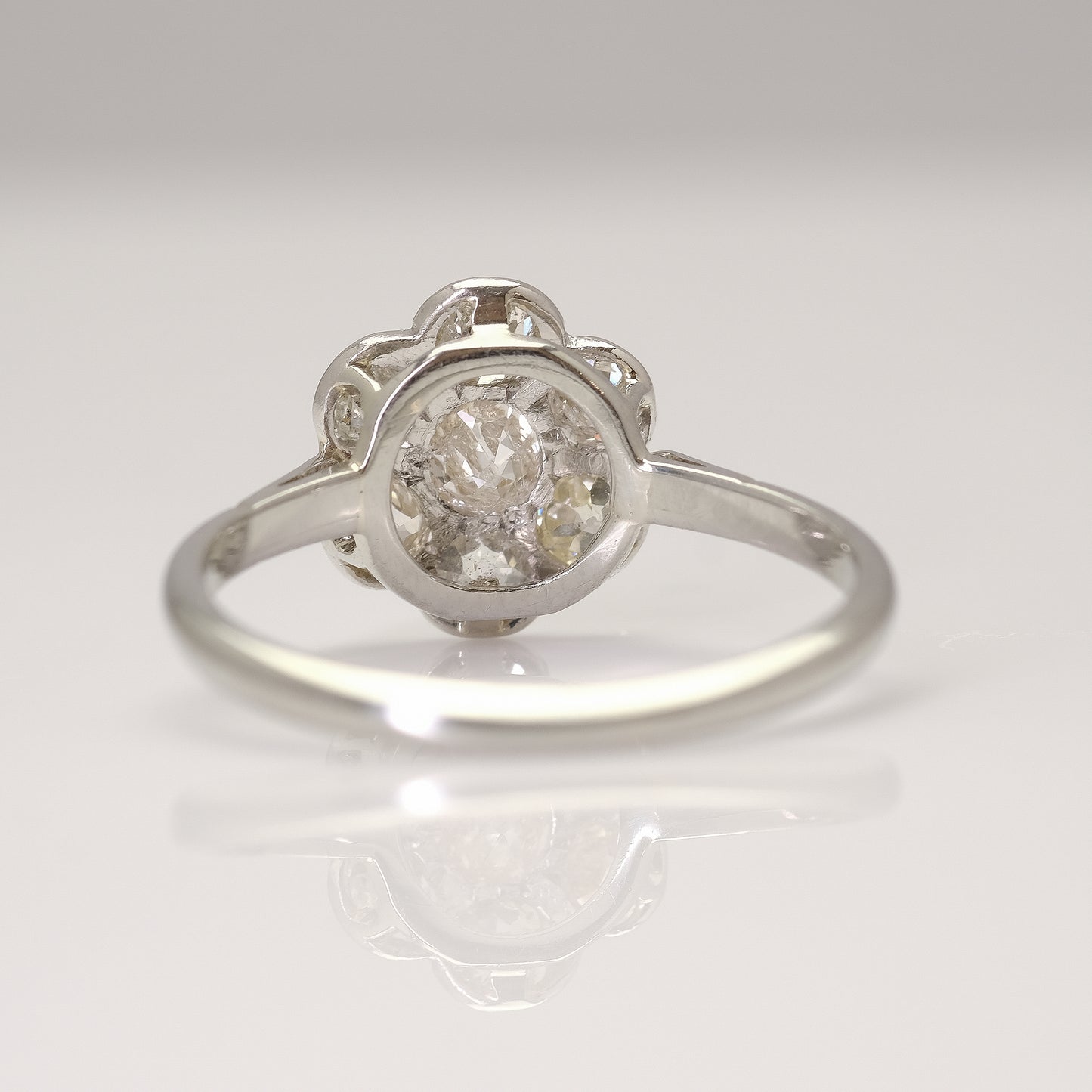 Art Deco White Gold Diamond Daisy Cluster Ring