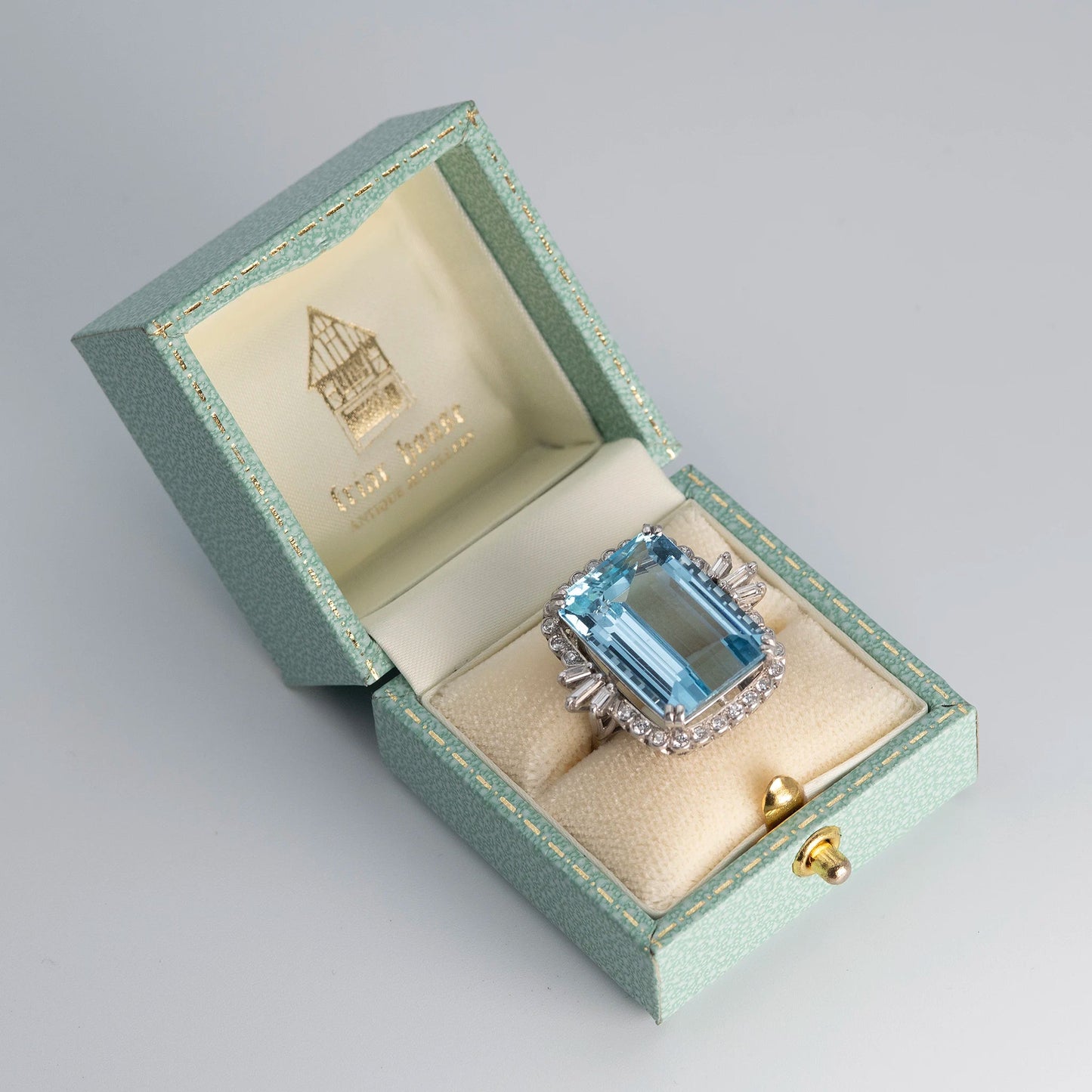 Vintage 18ct White Gold Aquamarine and Diamond Ring - Friar House