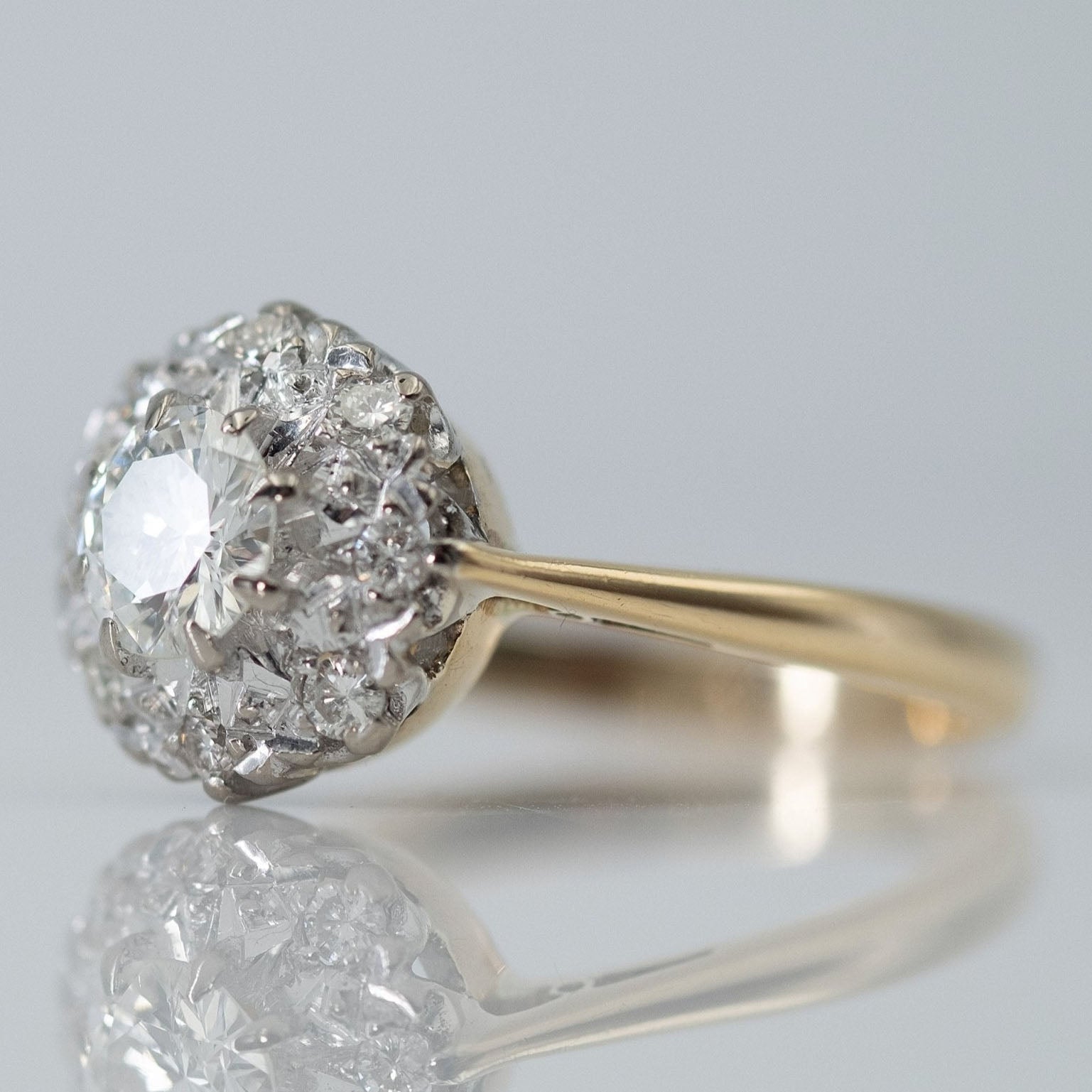 Vintage 18ct Yellow Gold Diamond Cluster Ring - Friar House