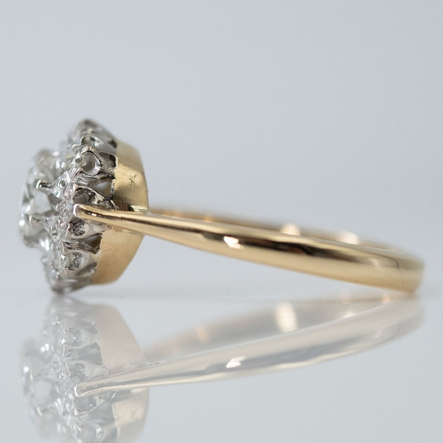 Vintage 18ct Yellow Gold Diamond Cluster Ring - Friar House