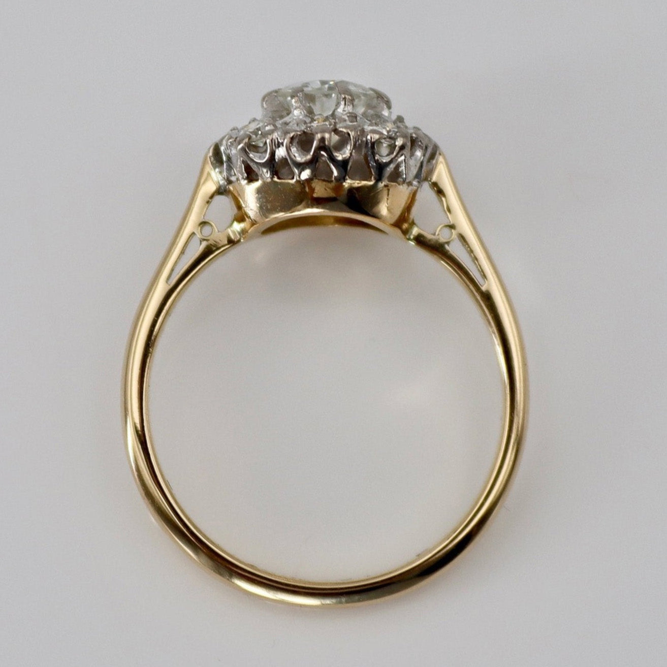 Vintage 18ct Yellow Gold Diamond Cluster Ring - Friar House