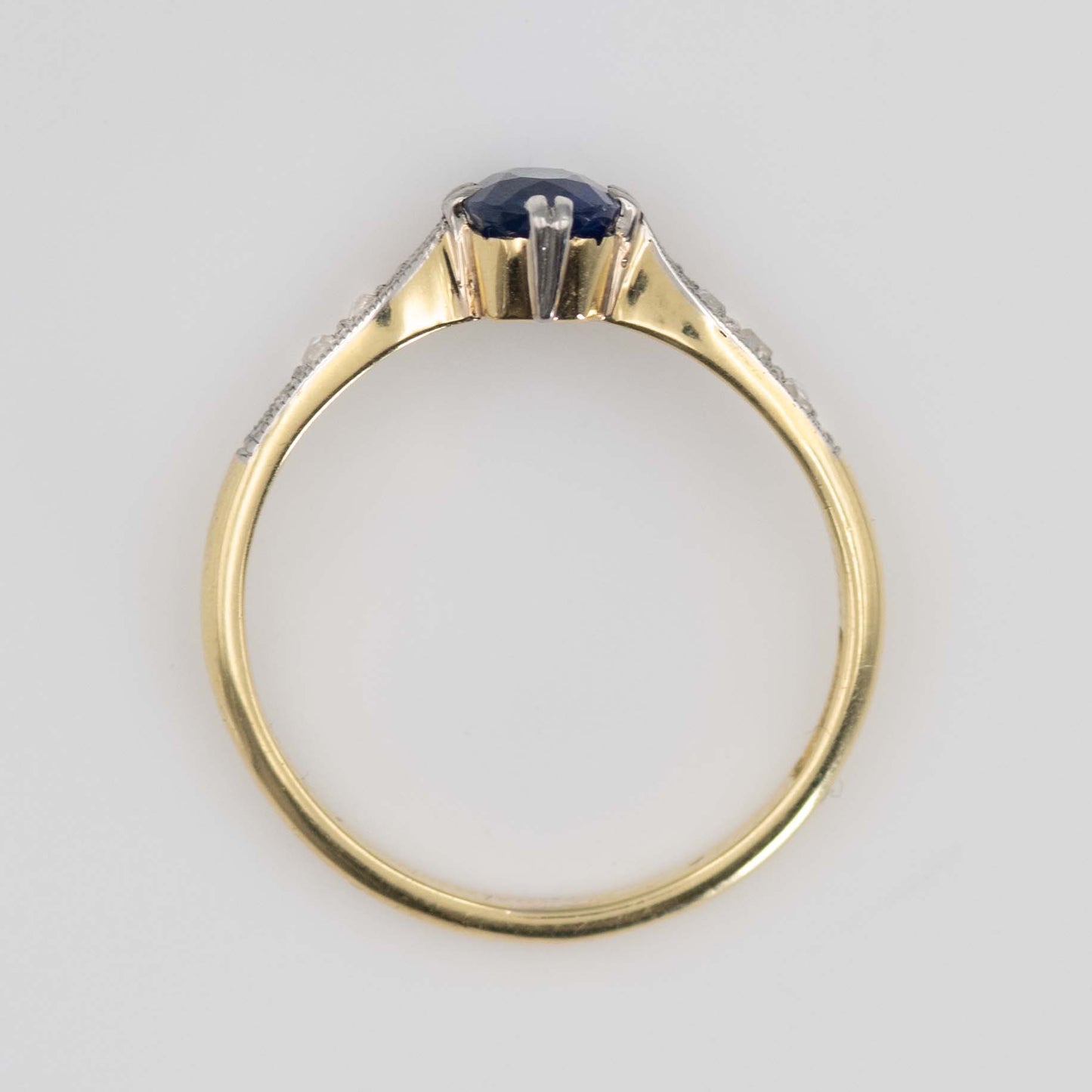 Vintage 18ct Yellow Gold Sapphire Ring - Friar House