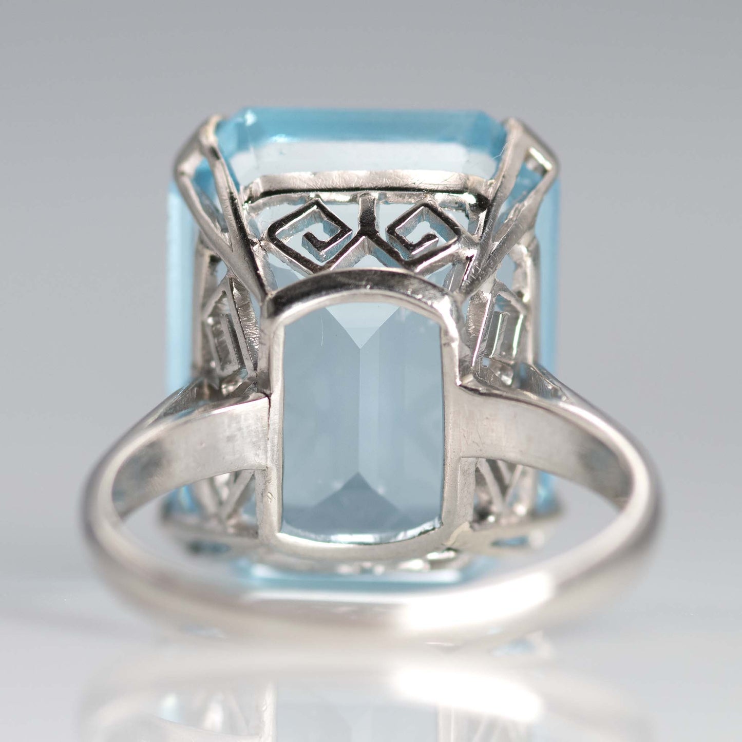 Vintage Platinum 13 Carat Aquamarine Ring - Friar House