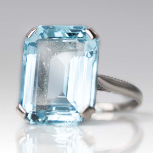 Vintage Platinum 13 Carat Aquamarine Ring - Friar House