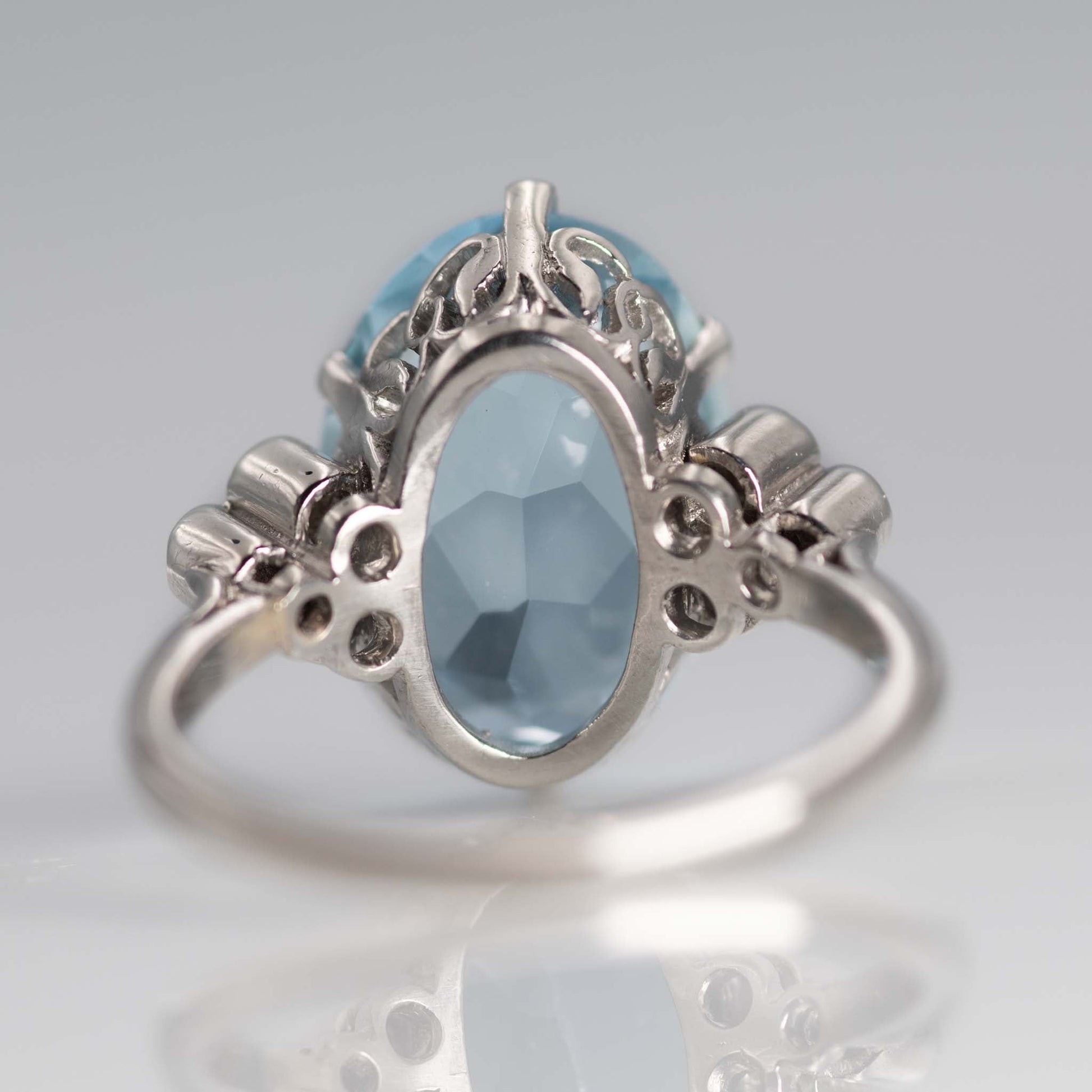 Vintage Platinum 6 Carat Aquamarine Ring - Friar House