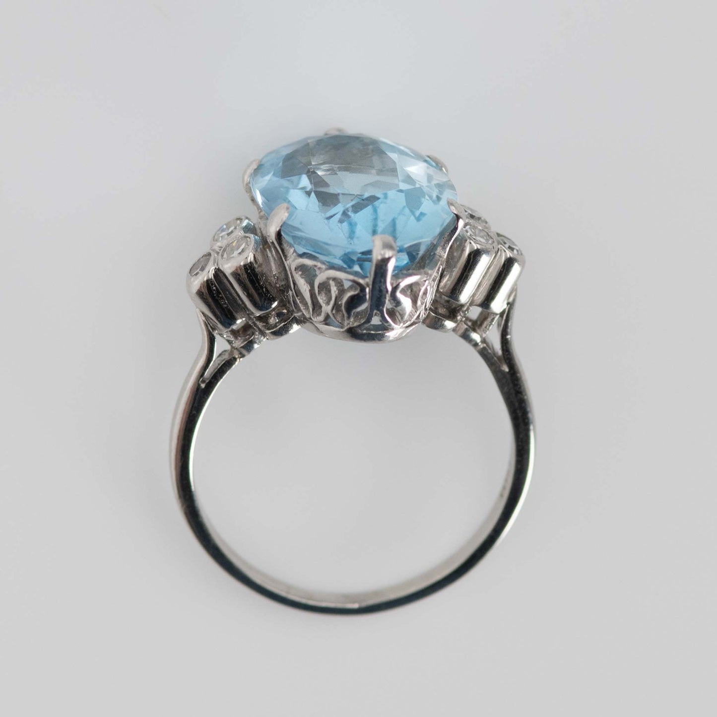 Vintage Platinum 6 Carat Aquamarine Ring - Friar House